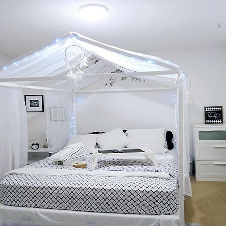 Lovely Cozy Room! With Attached Private Bath In The Heart Of Vancouver! Private Parking & Self Check-In! Luaran gambar