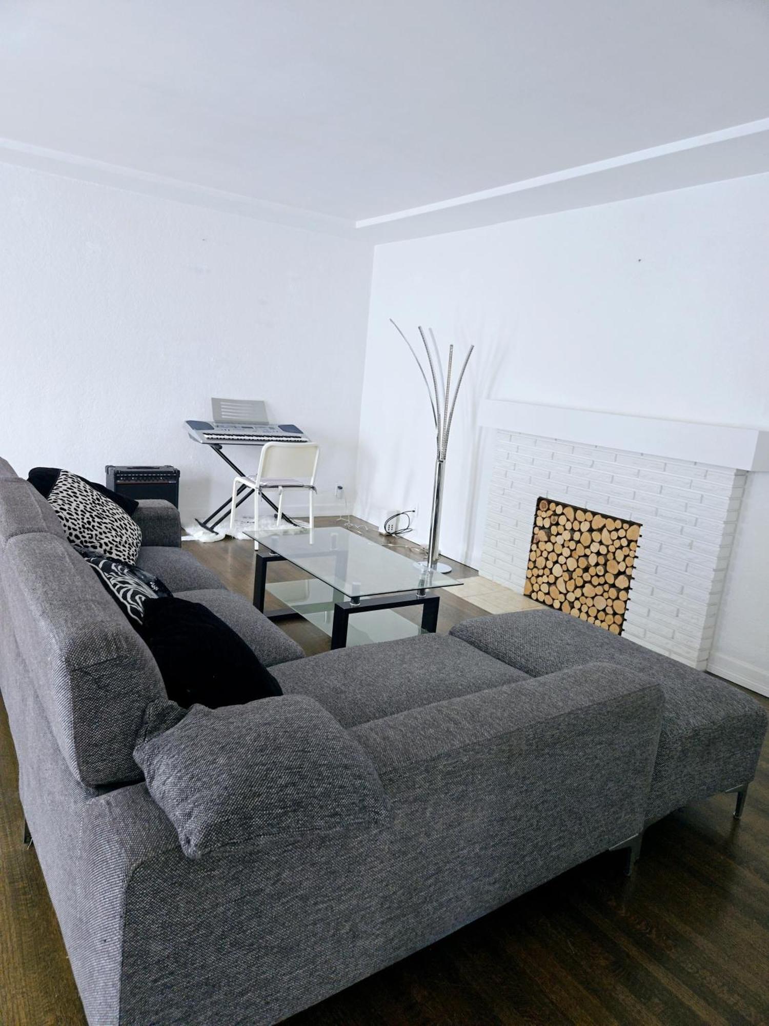 Lovely Cozy Room! With Attached Private Bath In The Heart Of Vancouver! Private Parking & Self Check-In! Luaran gambar